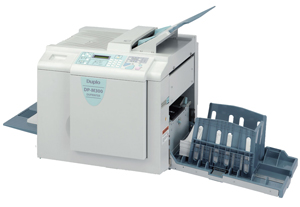 Duplicadora rápida y compacta DP-M300 de Duplo