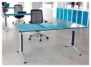 Mesa de apoyo central Trama Actiu