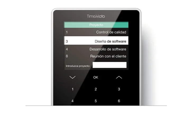 Pantalla del TM-838 con código de proyecto