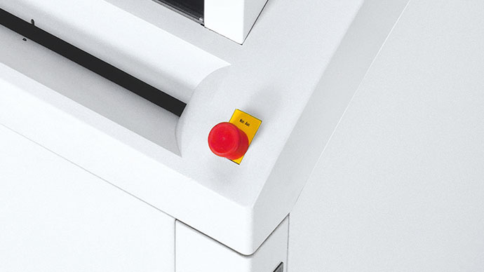 La HSM 450.2 cuenta con un interruptor de parada de emergencia, que al apretarlo el equipo se detiene de inmediato. 