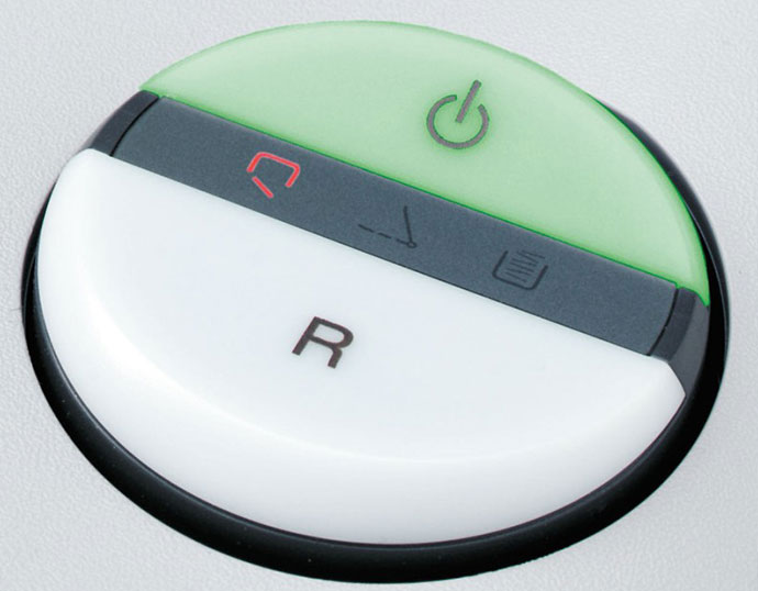 Manejo intuitivo de la destructora con botón Easy Switch Botón Easy Switch