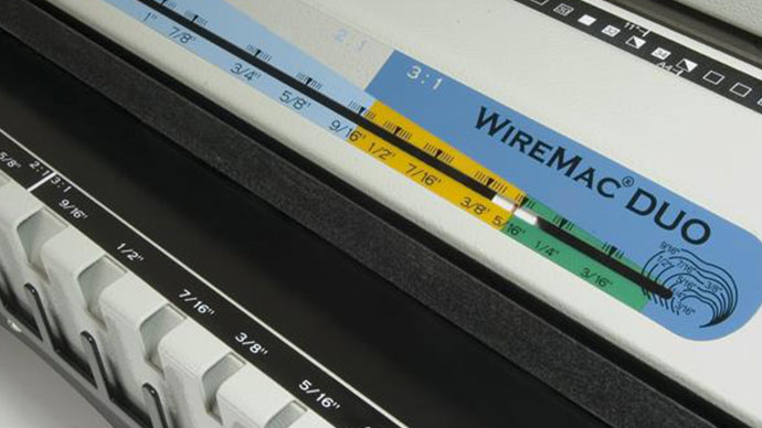 Gracias al selector de diámetro de wire que incluye la encuadernadora el cierre de wire-o es mucho más rápido de ajustar
