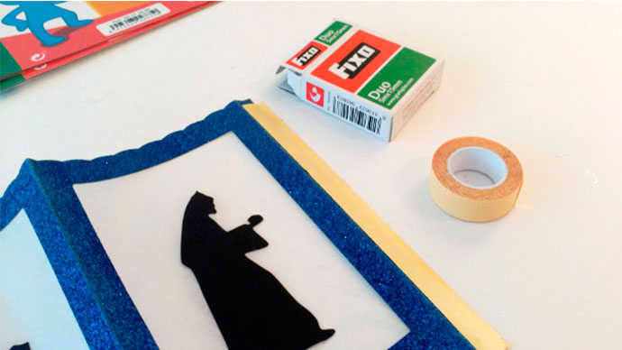 Gracias a su fórmula libre de lignina y ácido la cinta adhesiva Fixo Duo es perfecta para todo tipo de manualidades y scrapbooking.