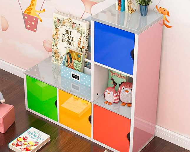 Disponible en diferentes colores con acabado brillo: transparente, blanco, negro, rojo, verde, azul y amarillo.