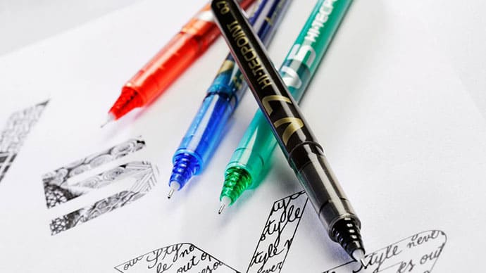 Los roller Pilot V7 Hi-Tecpoint otorgan trazos finos para escritura y dibujo Rotuladores Pilot V7 y V5
