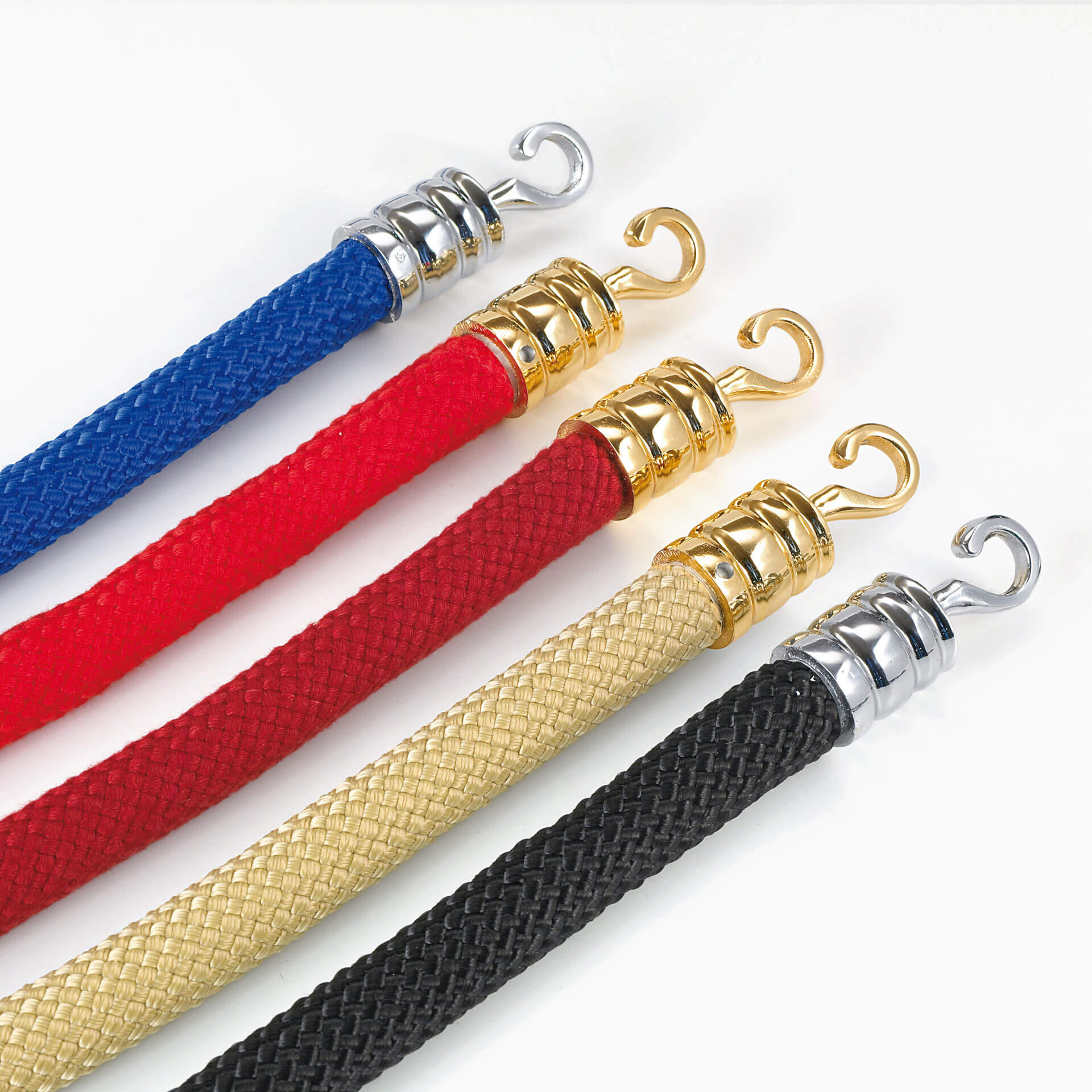 Trenzado fino disponible en 7 acabados Cinco cordones con trenzado fino