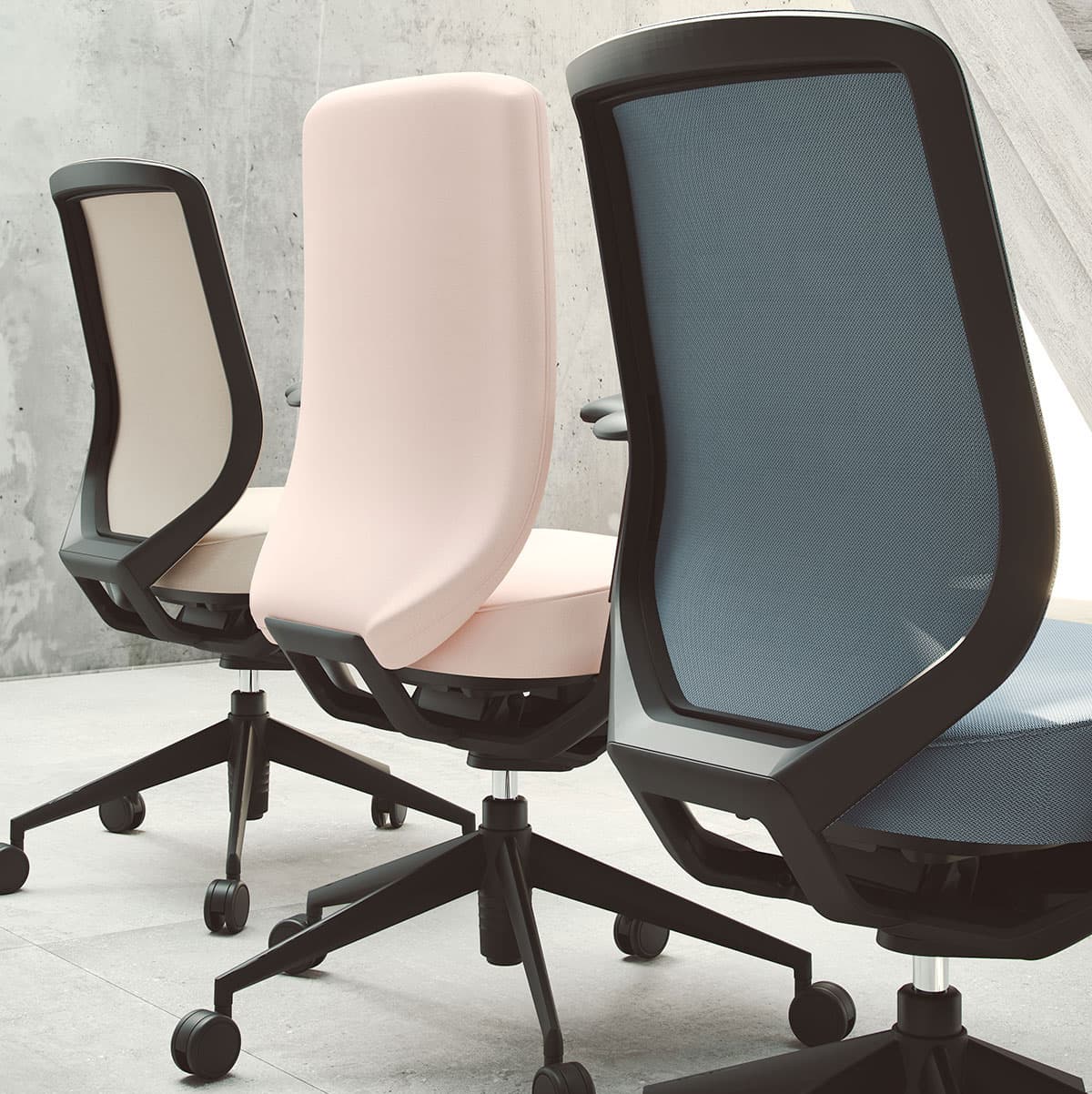 Silla TNK de Actiu: ergonomía y tecnología para oficinas modernas Silla TNK de Actiu en entorno de oficina