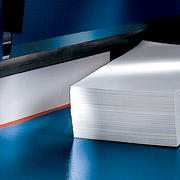 Guillotina profesional Dahle 846 DIN-A3 para cortar grandes tacos de papel en imprentas por profesionales de artes gráficas