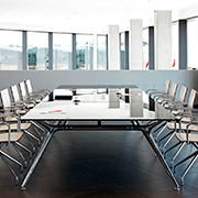 Mesa de diseño para reunión Arkitek de Actiu
