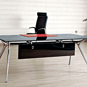Mesa de diseño para oficina Arkitek de Actiu