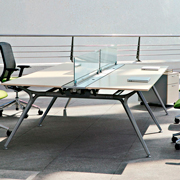 Mesa de diseño para oficina Arkitek de Actiu