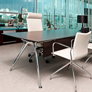 Mesa de diseño para oficina Arkitek de Actiu