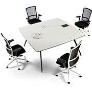 Mesa de diseño para oficina Arkitek de Actiu