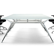 Mesa de diseño para oficina Arkitek de Actiu