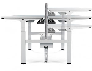 Mesa Mobility Step doble regulable en altura desde el panel de control