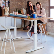 Mesa de oficina elevable para trabajo creativos de diseño Mobility de Actiu