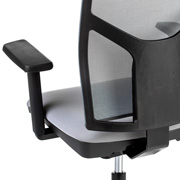 Brazos de silla de oficina con respaldo ergonómico