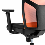 Silla negra con respaldo ergonómica naranja