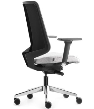 Silla de oficina con ruedas y respaldo de diseño de malla ergonómica con asiento tapizado en color gris claro Dot.Pro de Forma 5