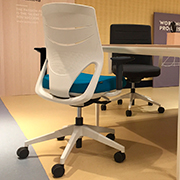 Silla con ruedas para espacios de trabajo modernos eFit Actiu