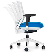 Silla de oficina juvenil azul y blanca Efit con respaldo abatible Actiu