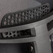 Silla Signo Pro con respaldo de malla ergonómica disponible para envío 24 horas tapizada en negro