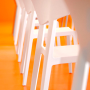 Silla confidente Wing en blanco para envío Express