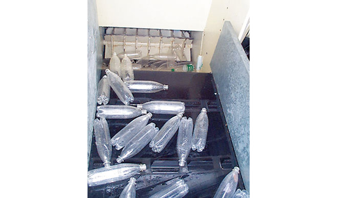 El dispositivo se apaga automáticamente después de 2 minutos - se puede activar el funcionamiento continuo de forma opcional. 