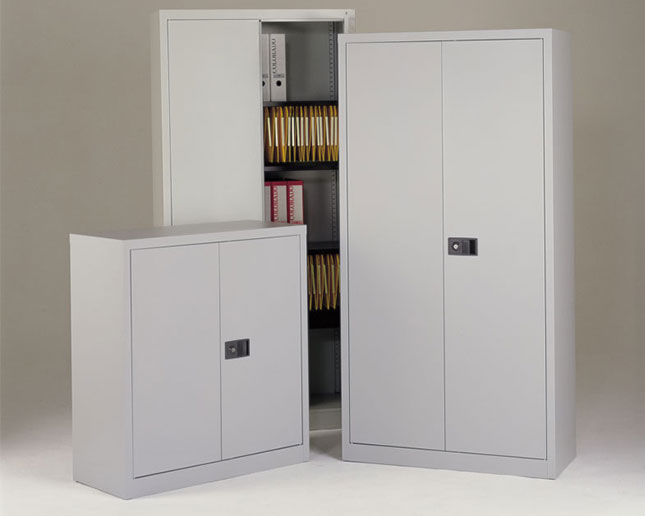 Tres armarios de la serie Economy de Bisley