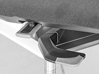 Maneta para la regulación de la altura del asiento