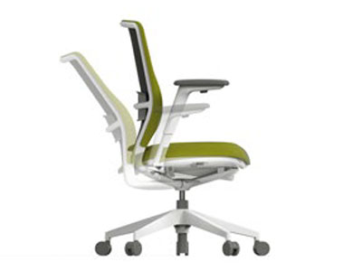 A+S Work dispone de un sistema de basculación sincronizada entre asiento y respaldo para portar una mayor comodidad