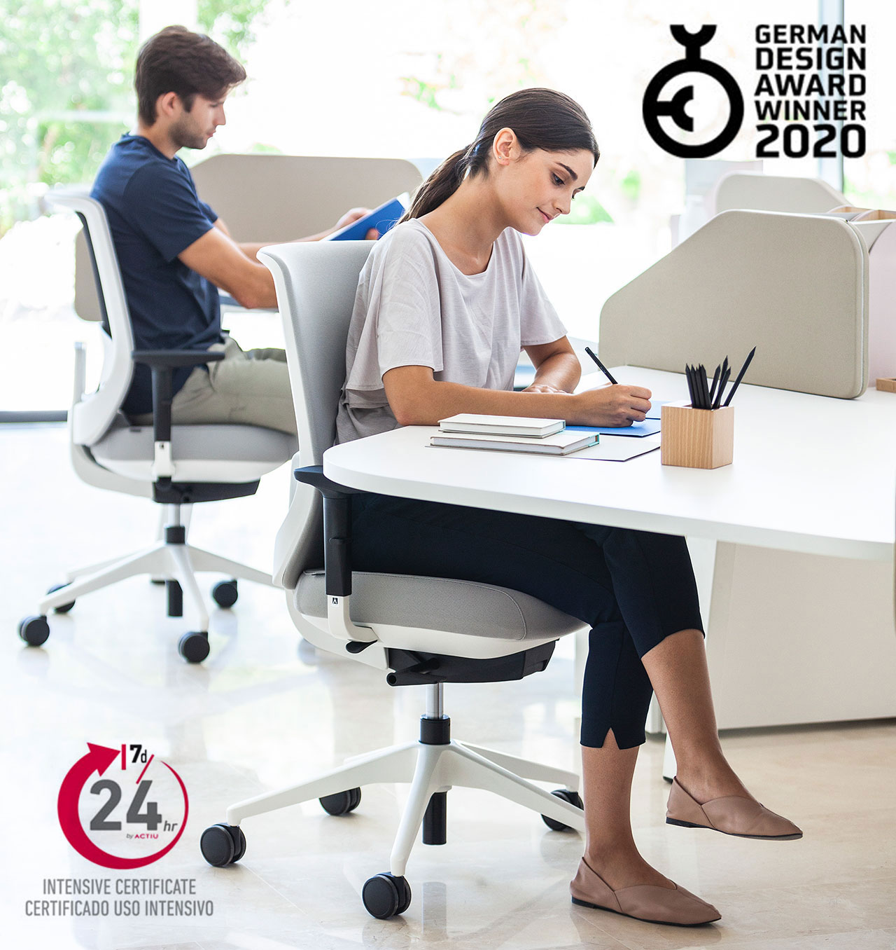 Silla Trim de Actiu con premio German Design Award 2020 y certificado 24 horas