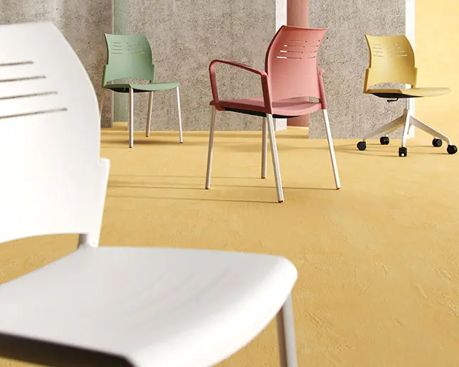 Detalle de silla Spacio Express con estructura de acero