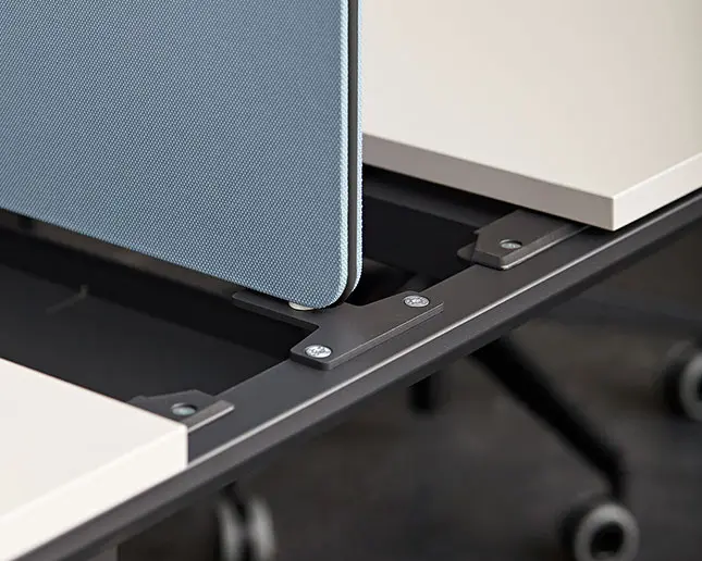 Mesa Vital Plus ST Express con tablero abatible para gestión de cables