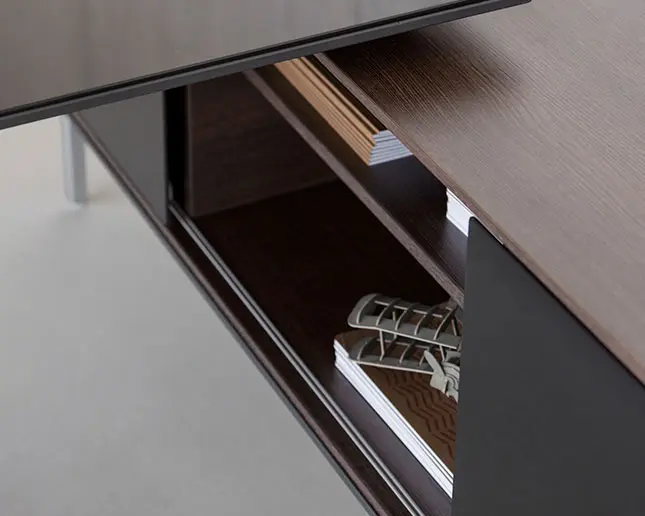 Aparador Longo con puertas correderas negras para despachos modernos de dirección