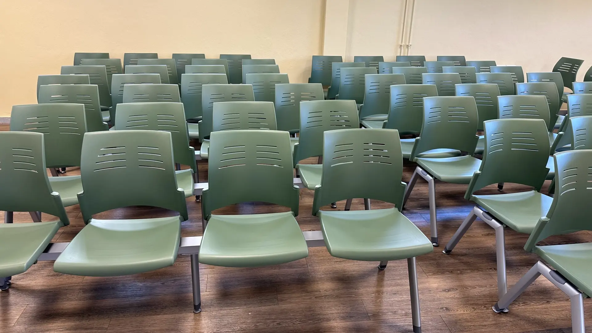 Bancadas Spacio verdes en IES El Sueve