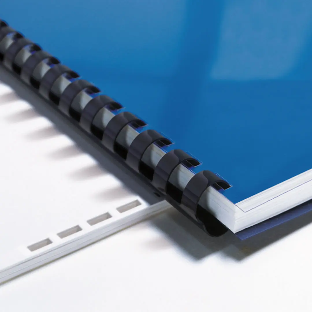 Encuadernación con canutillo de plástico