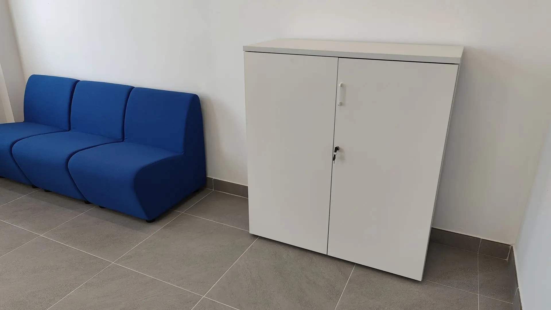 Armario modular Actiu instalado por Asturalba