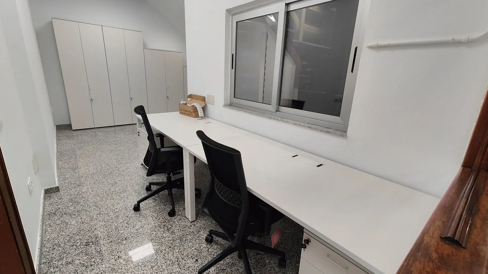 Recepción de Ayuntamiento amueblada por Asturalba