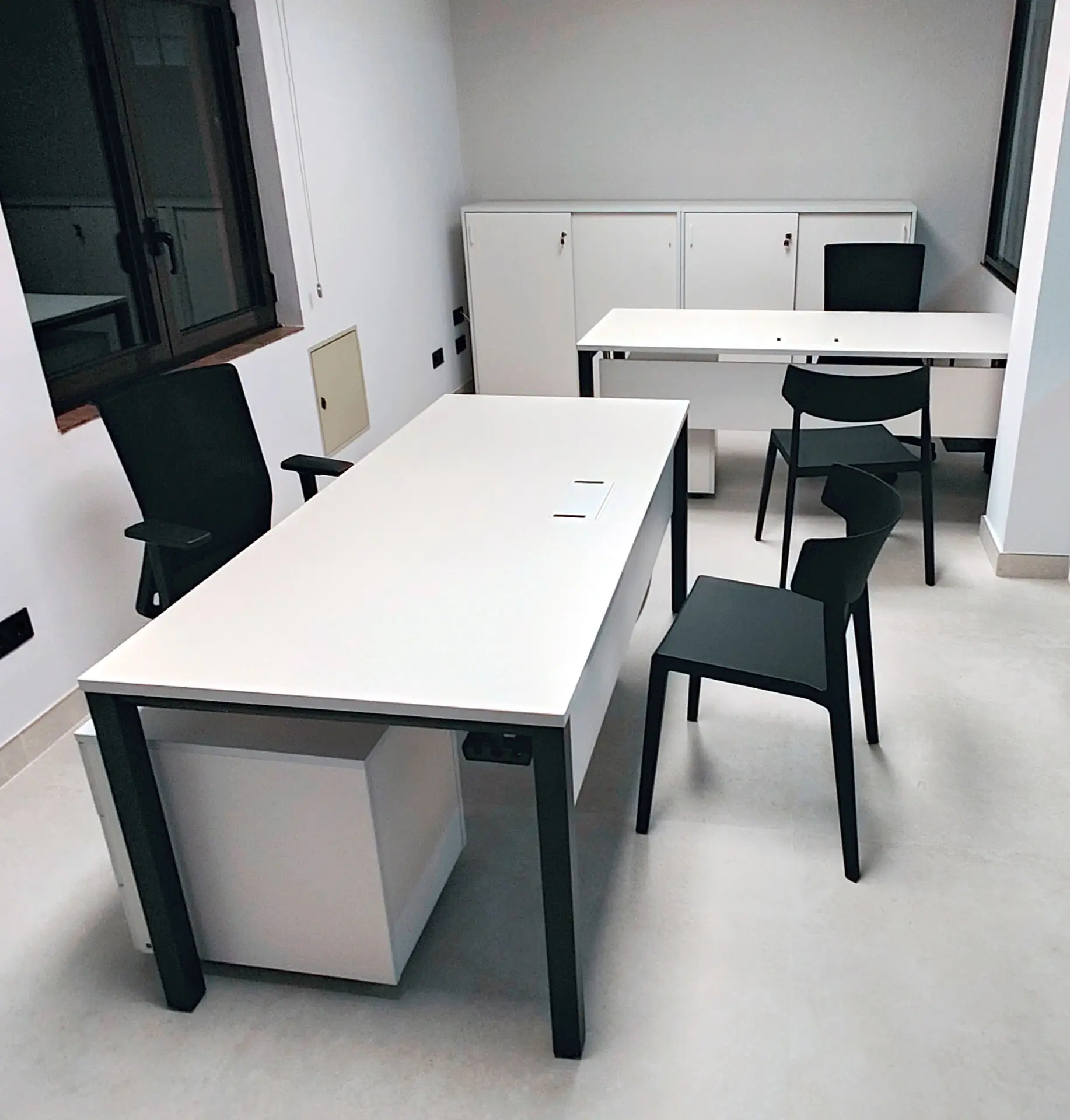 Mesa Vital Pro con estructura negra