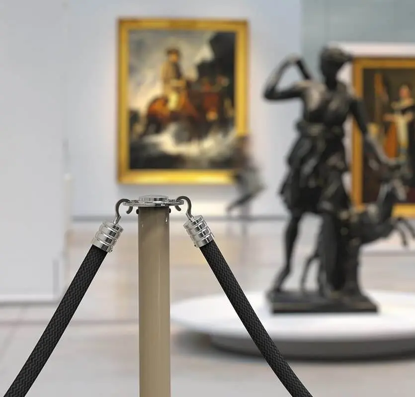 Poste Exclusive en museo del Louvre