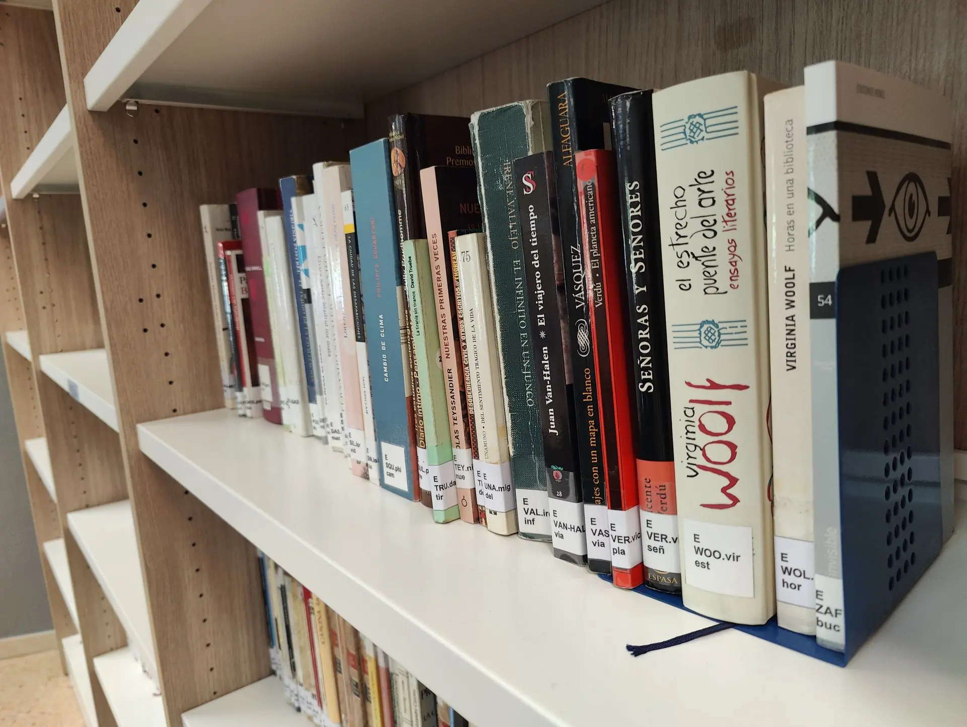 Estanterías para biblioteca Class de Actiu Estanterías para biblioteca Class de Actiu