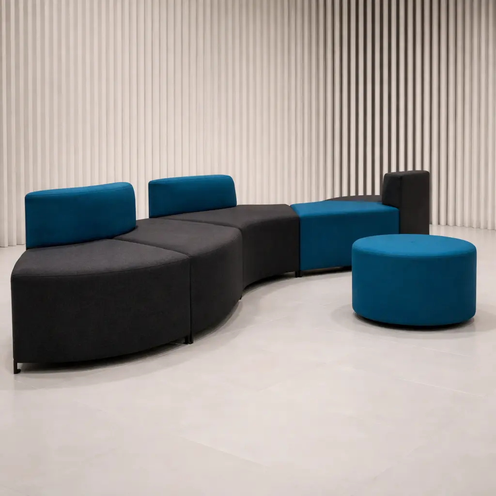 Sofás Bend de Actiu en museo Thyssen de Málaga