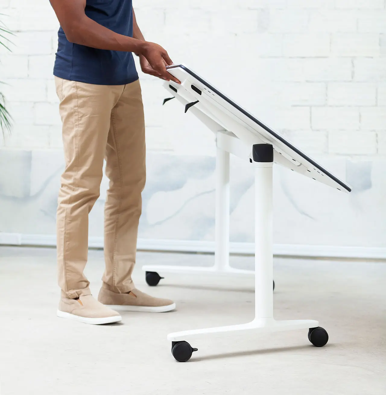 Mesa Talent fácilmente abatible