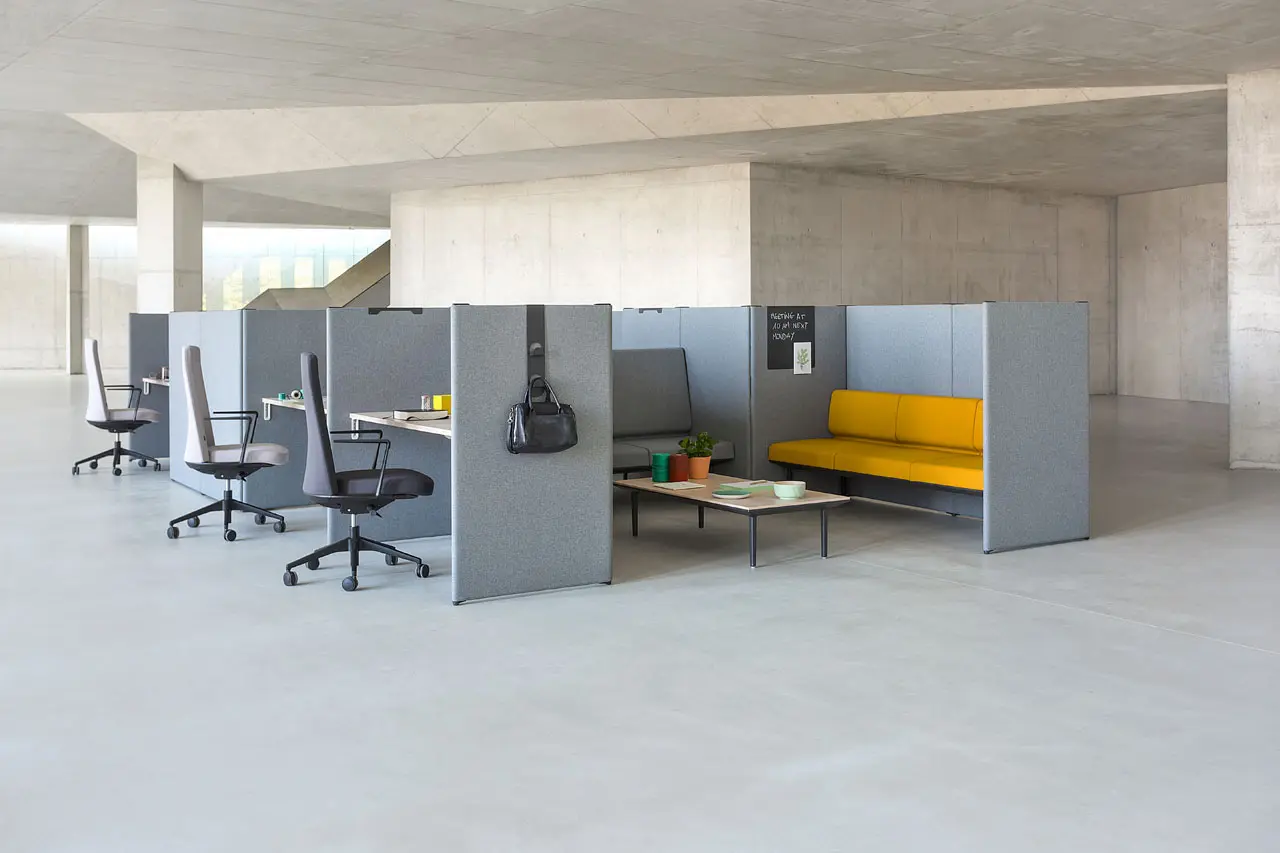 Proyecto de oficina configurado con biombos modulares Link Actiu