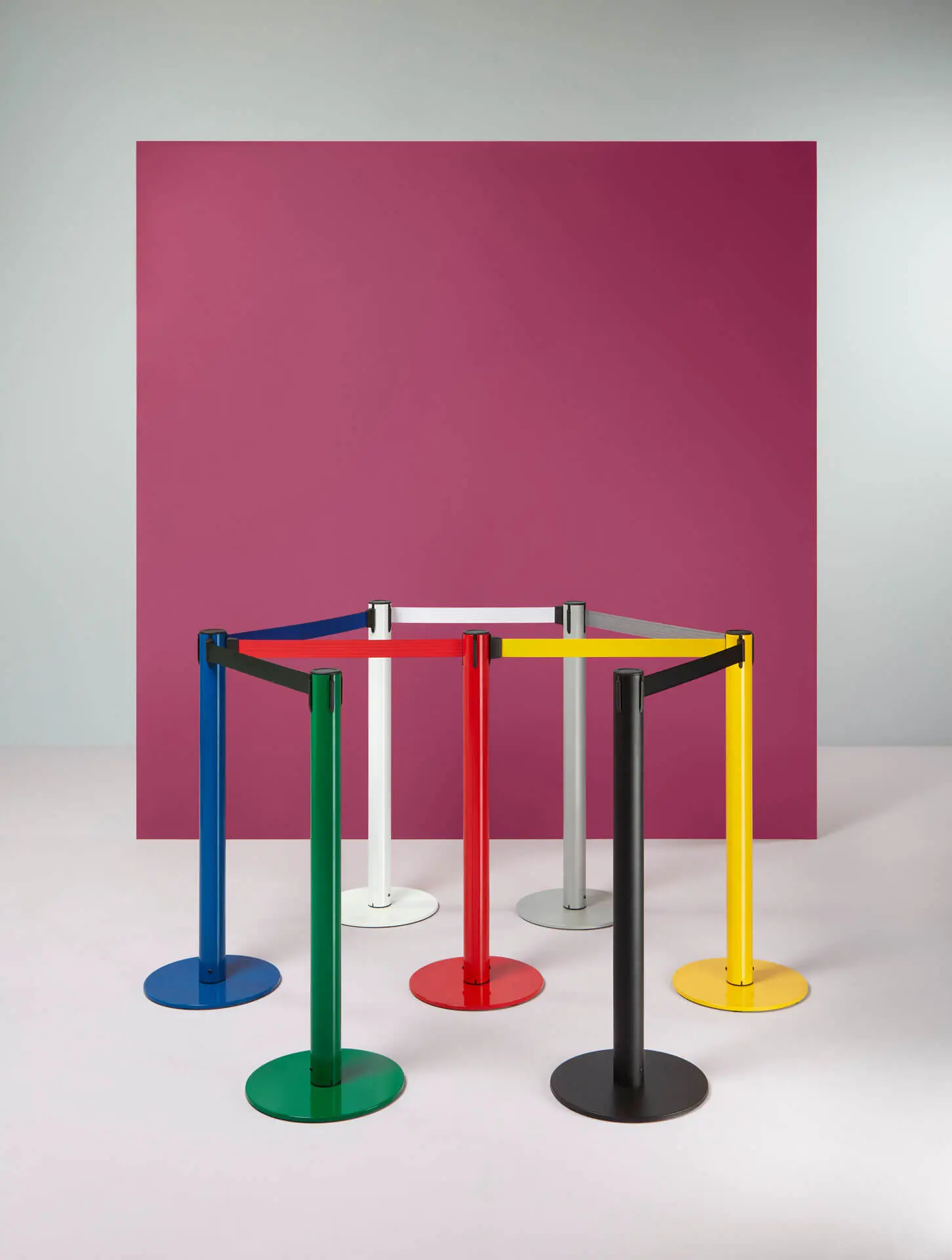 Postes separadores Event en varios colores Postes separadores Event en varios colores