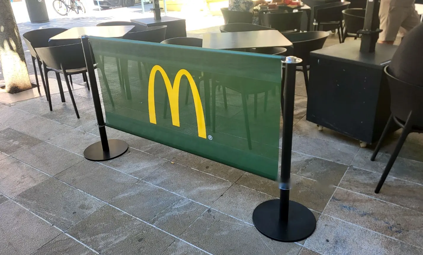Nuestro poste Banner en McDonalds Nuestro poste Banner en McDonalds