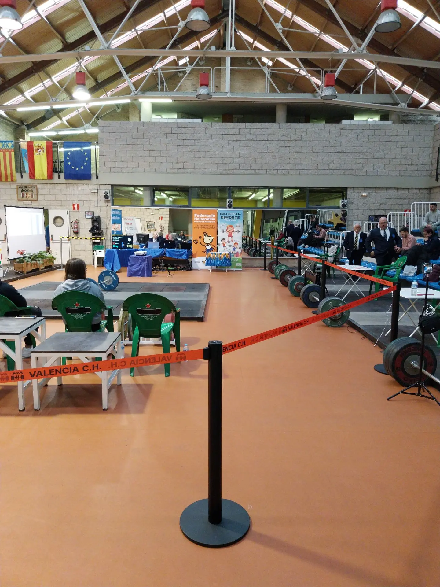 Nuestro poste Event en competición de halterofilia en Valencia Nuestro poste Event en competición de halterofilia en Valencia