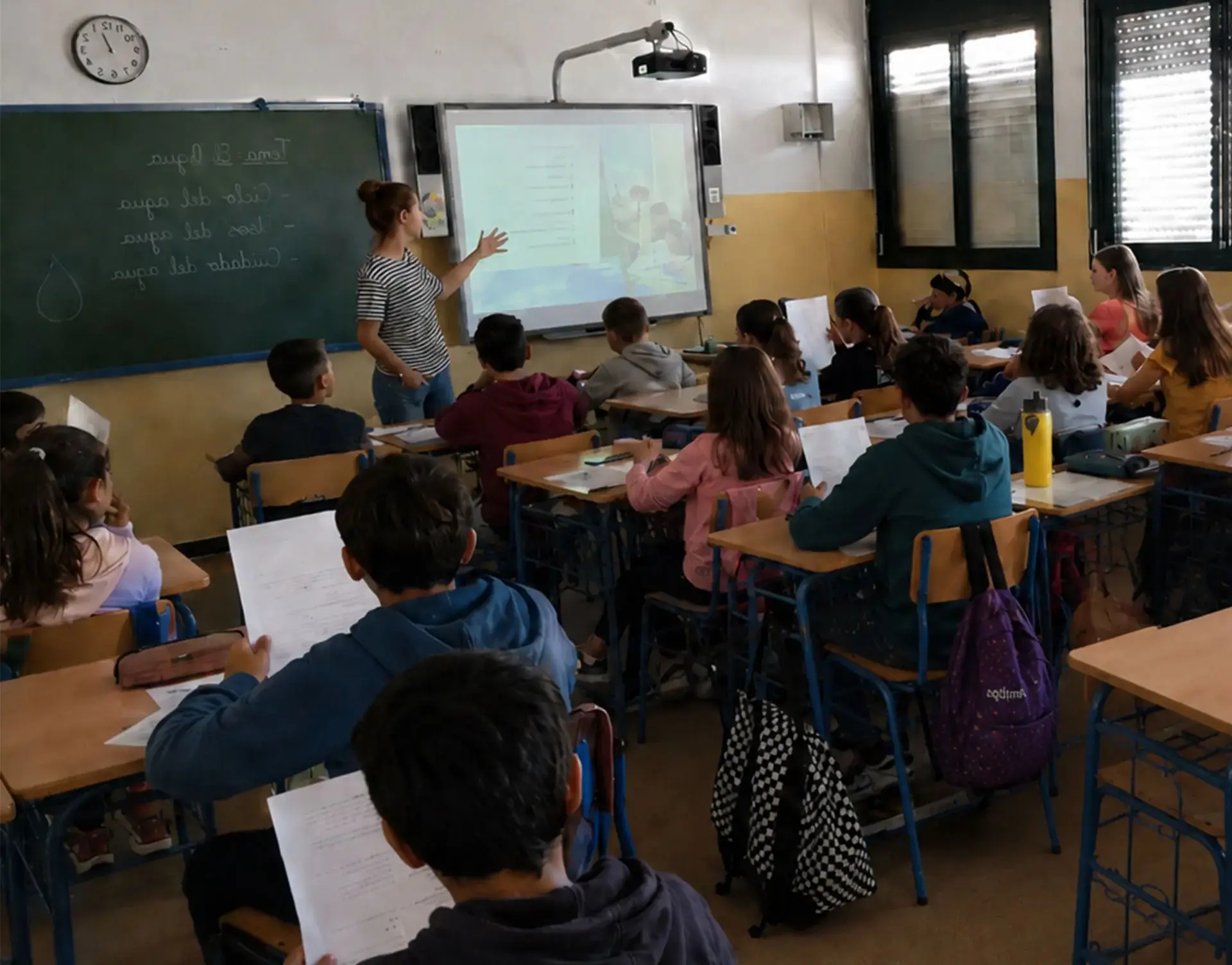 Aula híbrida en colegio rural