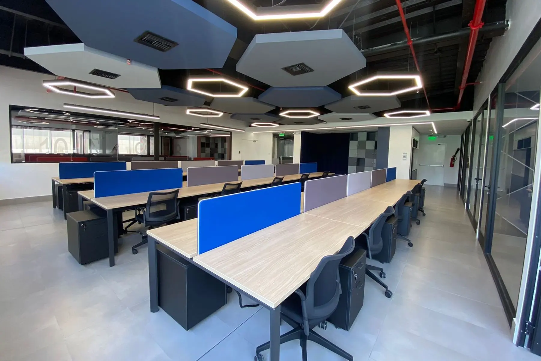 Espacio coworking amueblado por Asturalba Espacio coworking Actiu